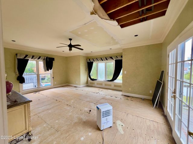 1104 Glenlake Way, Louisville, KY 40245