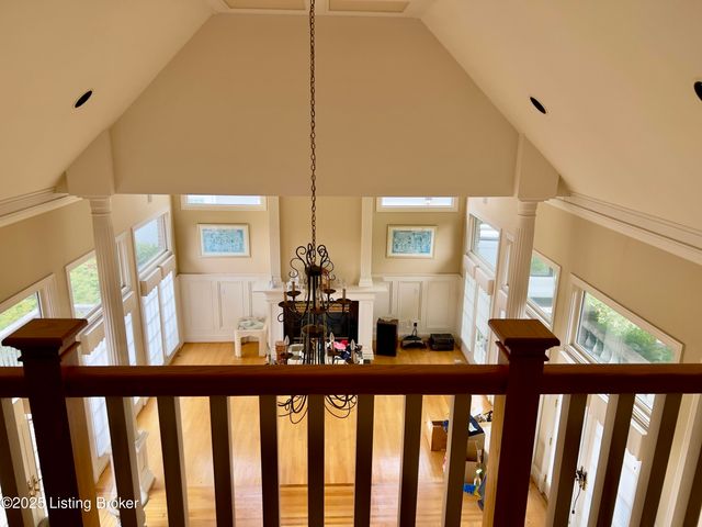 1104 Glenlake Way, Louisville, KY 40245