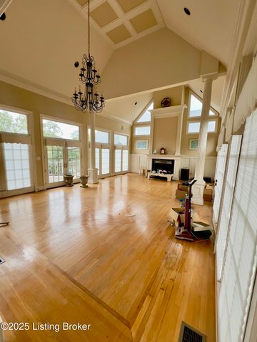 1104 Glenlake Way, Louisville, KY 40245