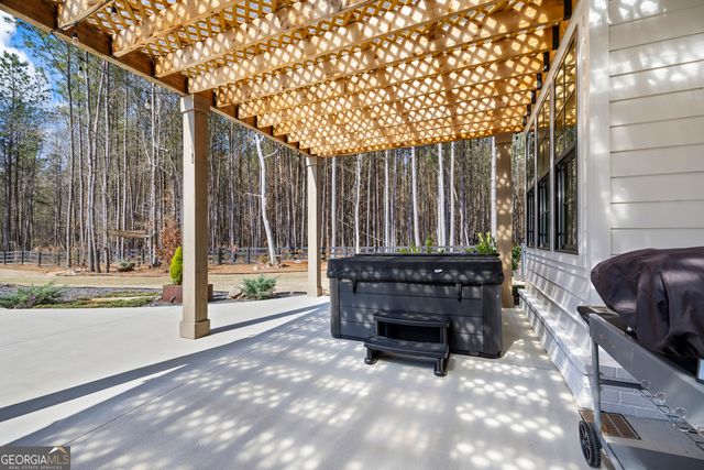 6091 Hog Mountain Road, Bogart, GA 30622