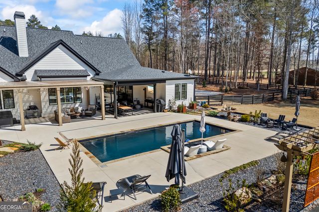 6091 Hog Mountain Road, Bogart, GA 30622