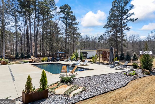 6091 Hog Mountain Road, Bogart, GA 30622