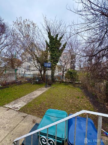 80 Commerce Street, Perth Amboy, NJ 08861