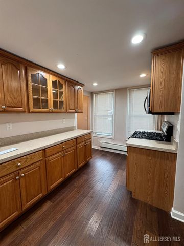 80 Commerce Street, Perth Amboy, NJ 08861