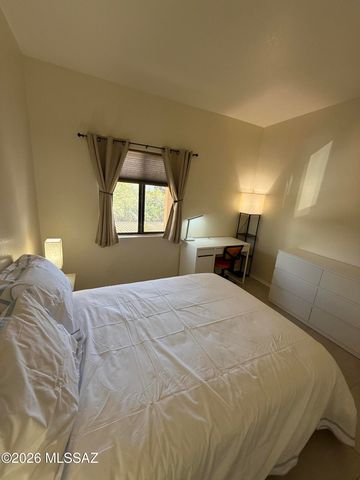 5750 N Camino Esplendora Apt 239, Tucson, AZ 85718