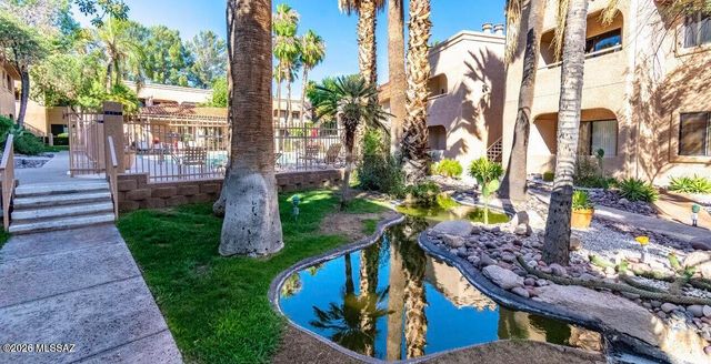 5750 N Camino Esplendora Apt 239, Tucson, AZ 85718