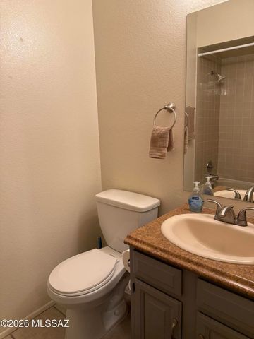 5750 N Camino Esplendora Apt 239, Tucson, AZ 85718