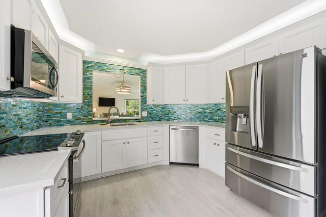 6786 SE Yorktown Drive, Hobe Sound, FL 33455