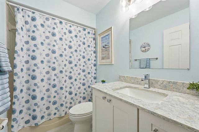 6786 SE Yorktown Drive, Hobe Sound, FL 33455