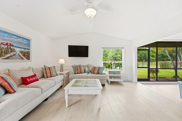 6786 SE Yorktown Drive, Hobe Sound, FL 33455