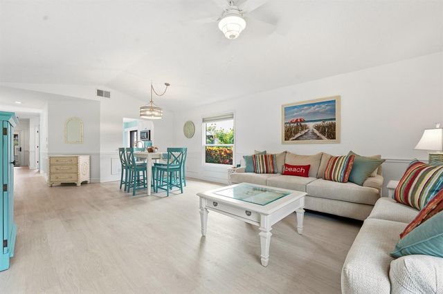 6786 SE Yorktown Drive, Hobe Sound, FL 33455