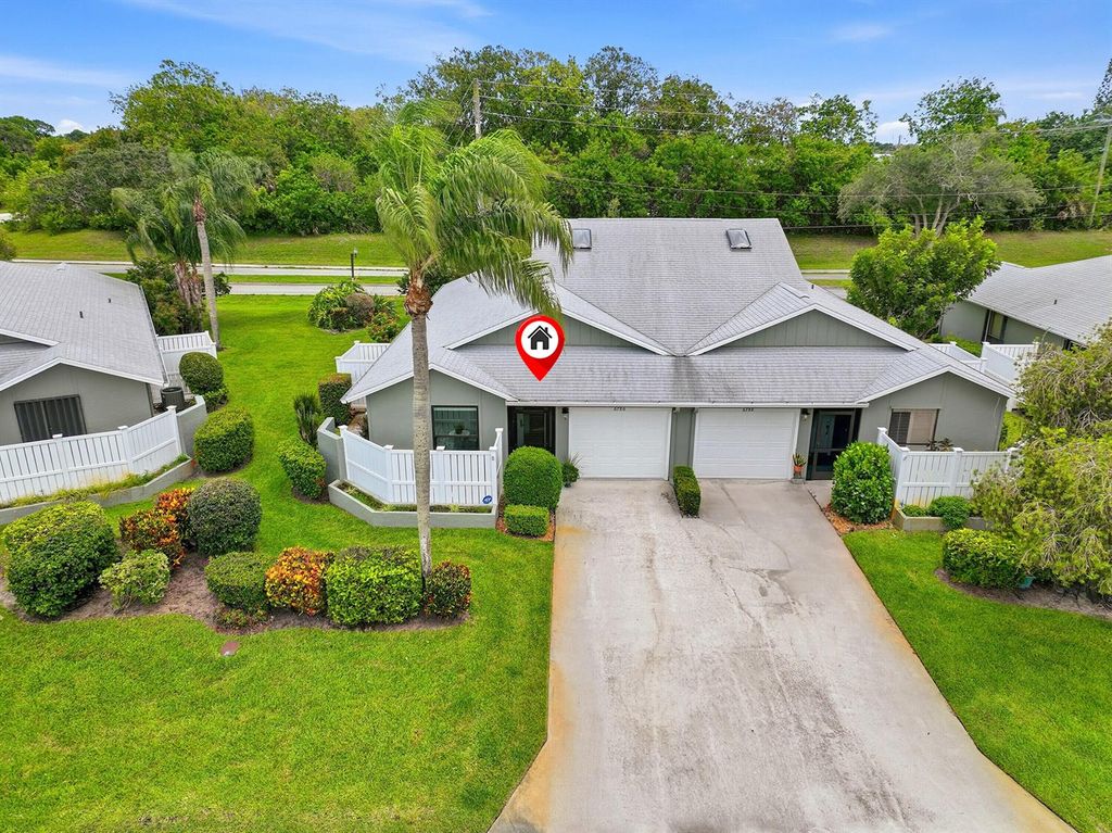6786 SE Yorktown Drive, Hobe Sound, FL 33455