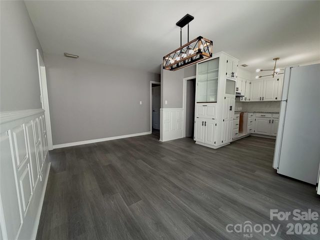 202 WOODWARD Avenue, Morganton, NC 28655