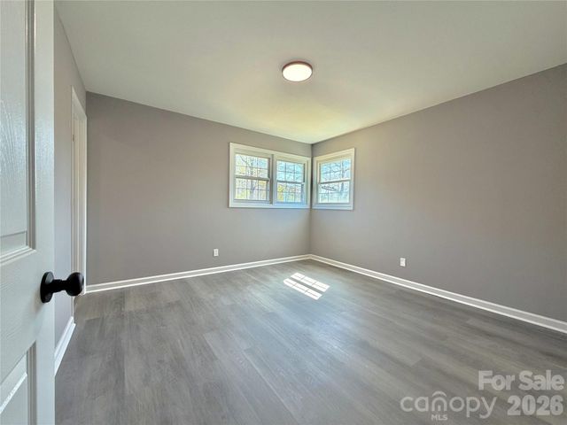 202 WOODWARD Avenue, Morganton, NC 28655