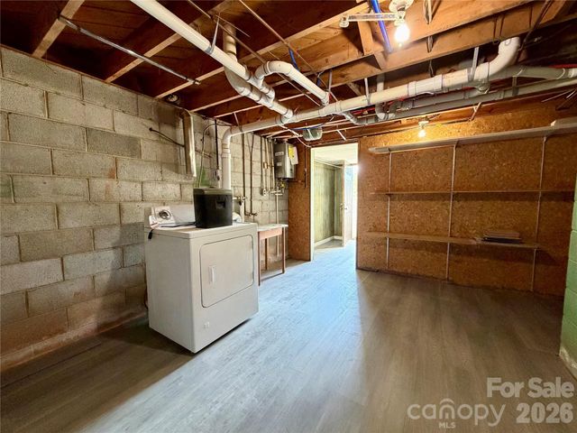 202 WOODWARD Avenue, Morganton, NC 28655