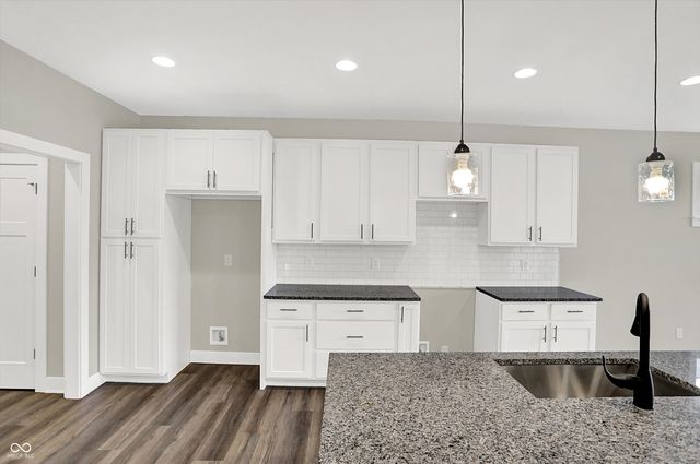 6559 Stone Pointe Way, Indianapolis, IN 46237