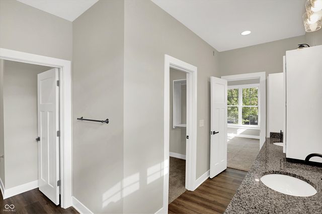 6559 Stone Pointe Way, Indianapolis, IN 46237