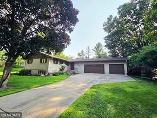 400 Edgewood Drive, Glencoe, MN 55336