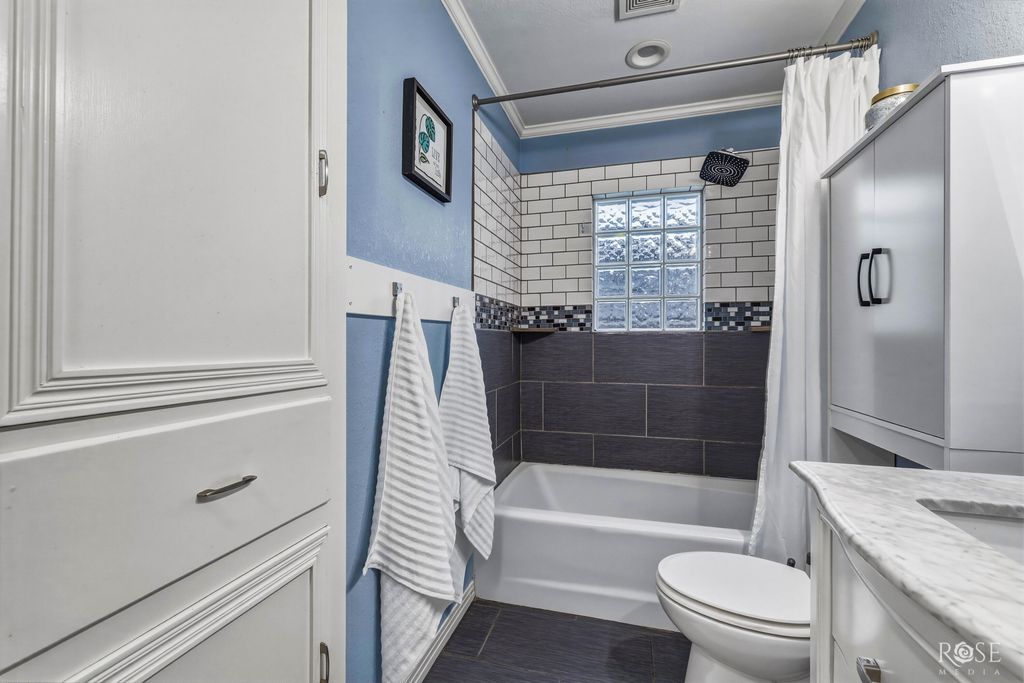 Image 14 of property listing at 2522 Guadalupe Street, San Angelo, TX 76901