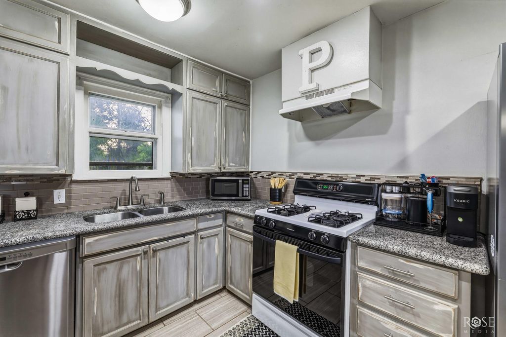 Image 9 of property listing at 2522 Guadalupe Street, San Angelo, TX 76901