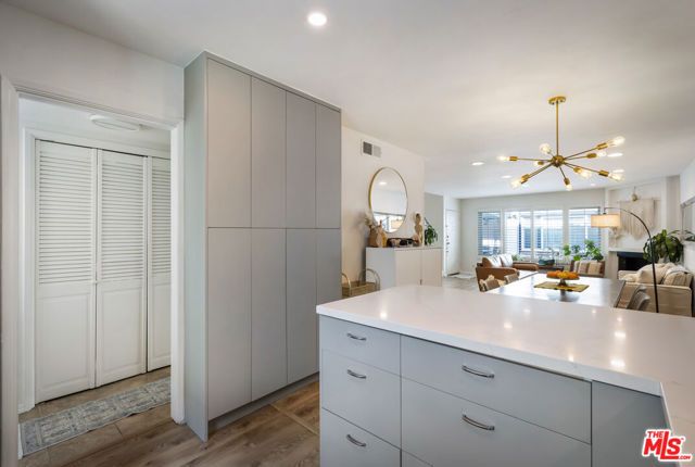 14332 Dickens Street 7, Sherman Oaks, CA 91423