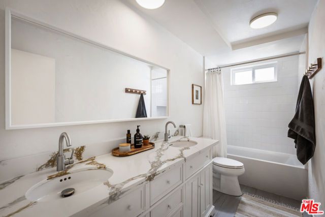 14332 Dickens Street 7, Sherman Oaks, CA 91423