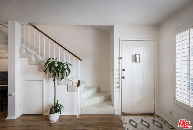 14332 Dickens Street 7, Sherman Oaks, CA 91423