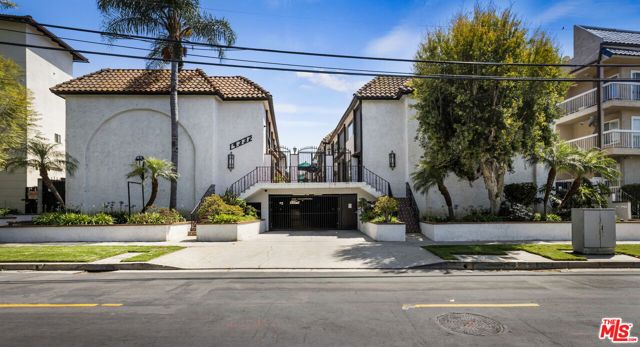 14332 Dickens Street 7, Sherman Oaks, CA 91423