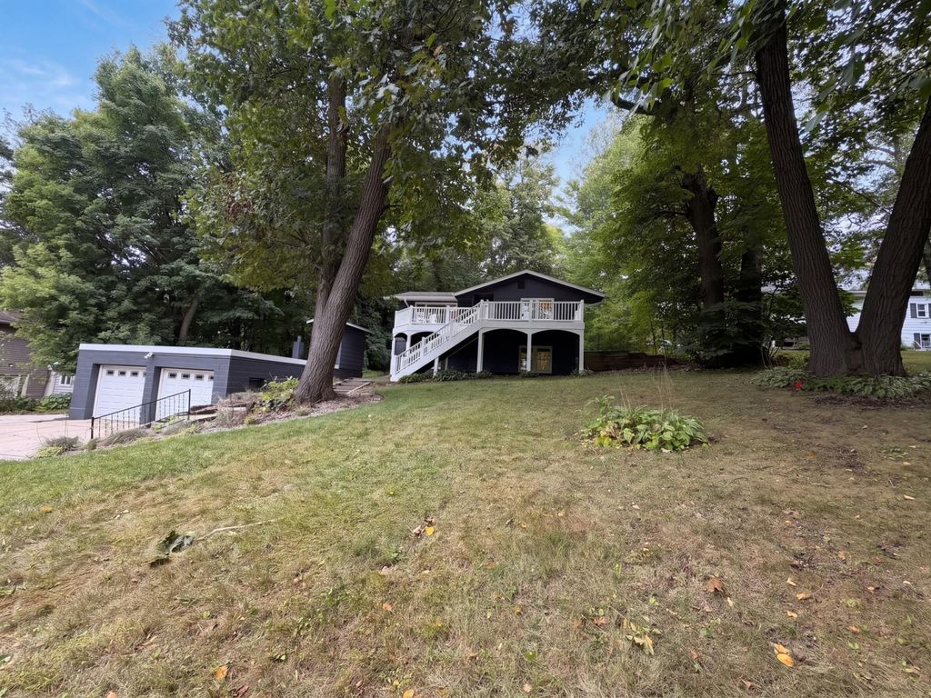 6710 Hopi Road, Chanhassen, MN 55317 — exterior