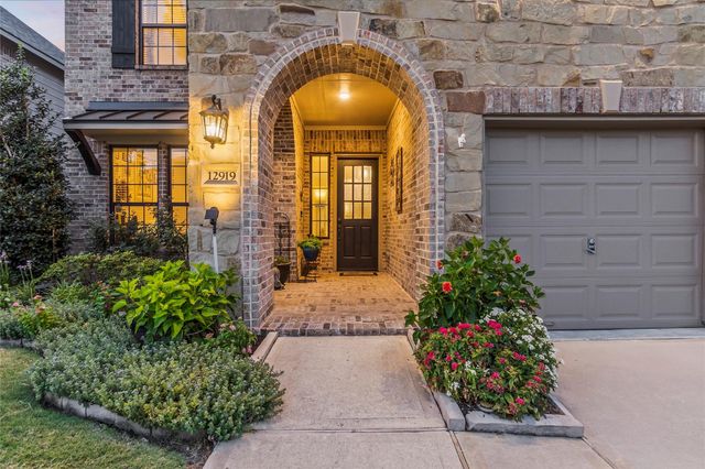 12919 Leolyn Woods Lane, Humble, TX 77346