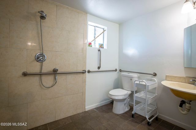 6020 S Gunsight Lane, Tucson, AZ 85746