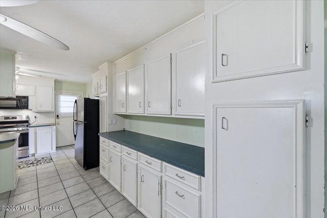 305 Boehle Street, Pearl, MS 39208