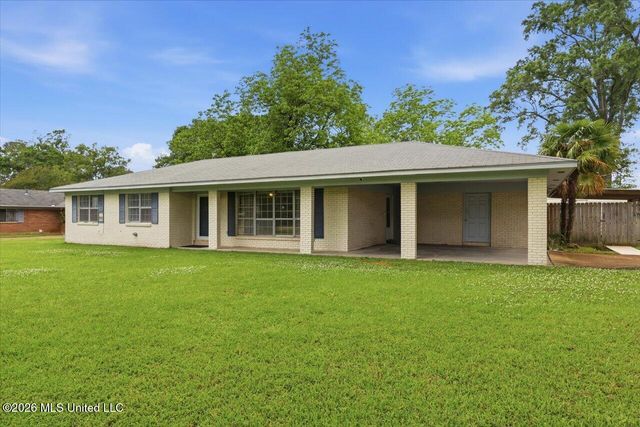 305 Boehle Street, Pearl, MS 39208