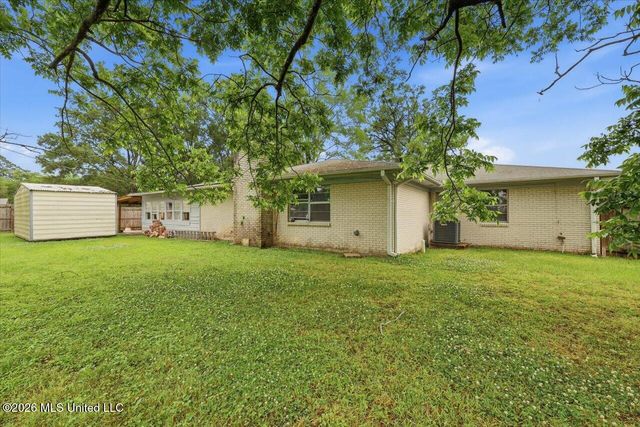 305 Boehle Street, Pearl, MS 39208