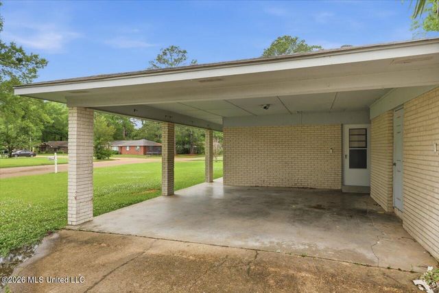 305 Boehle Street, Pearl, MS 39208