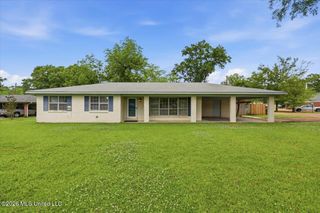 305 Boehle Street, Pearl, MS 39208