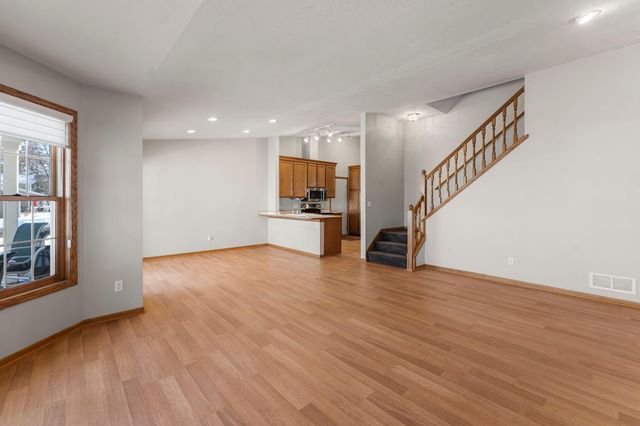 809 Ivy Lane, Eagan, MN 55123