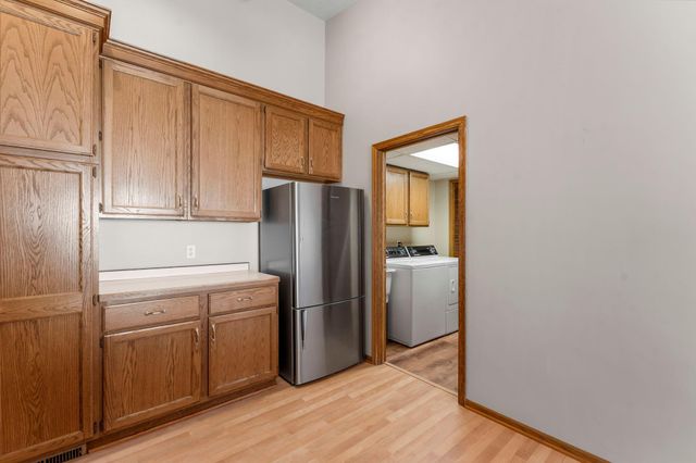 809 Ivy Lane, Eagan, MN 55123