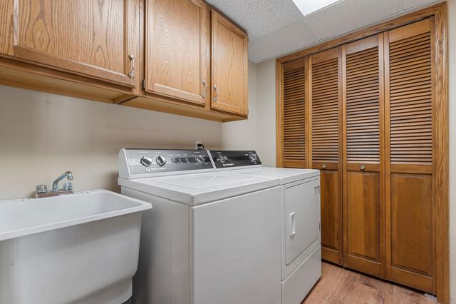 809 Ivy Lane, Eagan, MN 55123