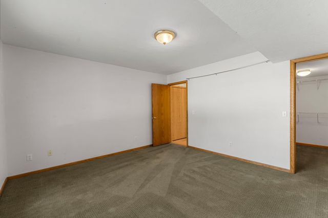 809 Ivy Lane, Eagan, MN 55123