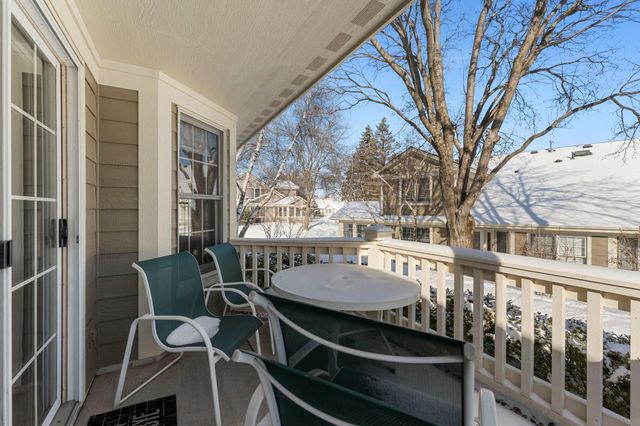 809 Ivy Lane, Eagan, MN 55123