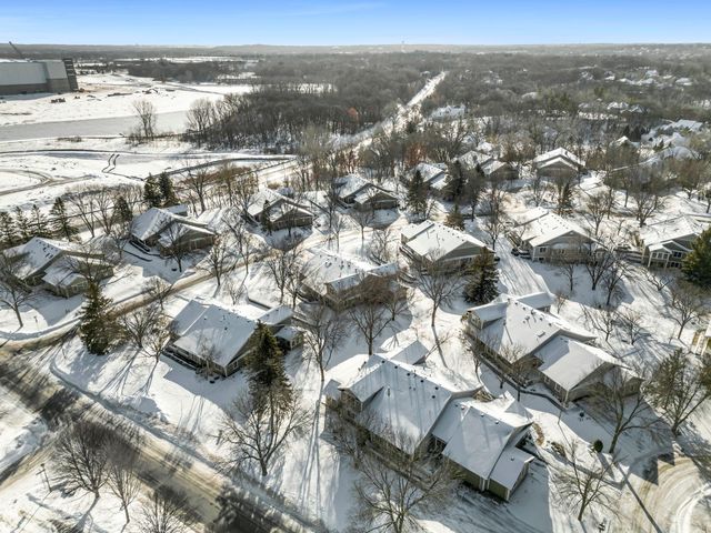 809 Ivy Lane, Eagan, MN 55123