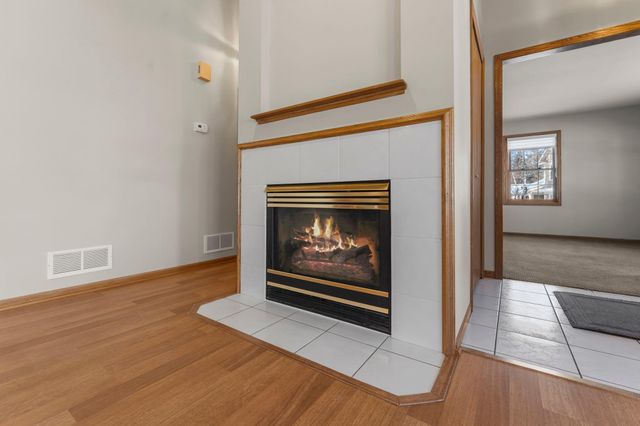 809 Ivy Lane, Eagan, MN 55123