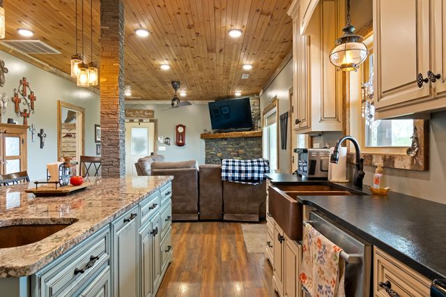 5123 Steam Mill Hollow Rd, Williamsport, TN 38487