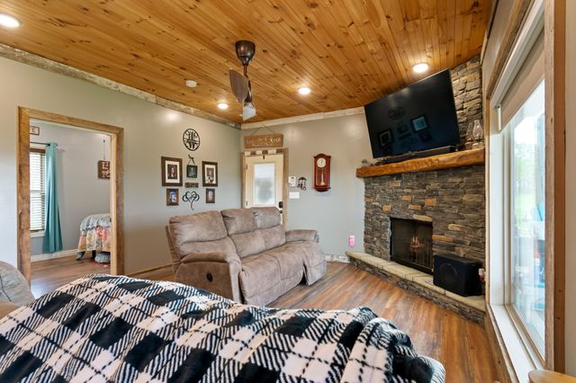 5123 Steam Mill Hollow Rd, Williamsport, TN 38487