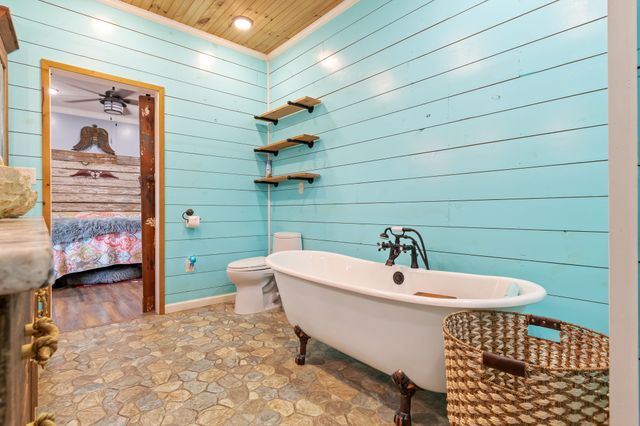 5123 Steam Mill Hollow Rd, Williamsport, TN 38487