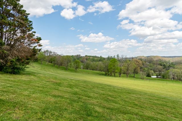 5123 Steam Mill Hollow Rd, Williamsport, TN 38487