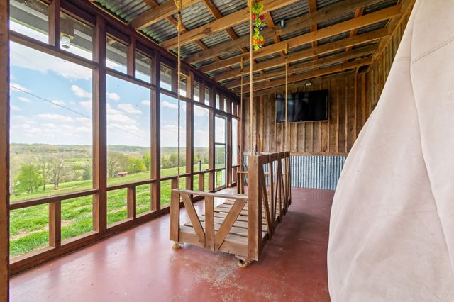 5123 Steam Mill Hollow Rd, Williamsport, TN 38487
