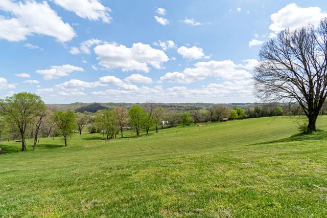5123 Steam Mill Hollow Rd, Williamsport, TN 38487