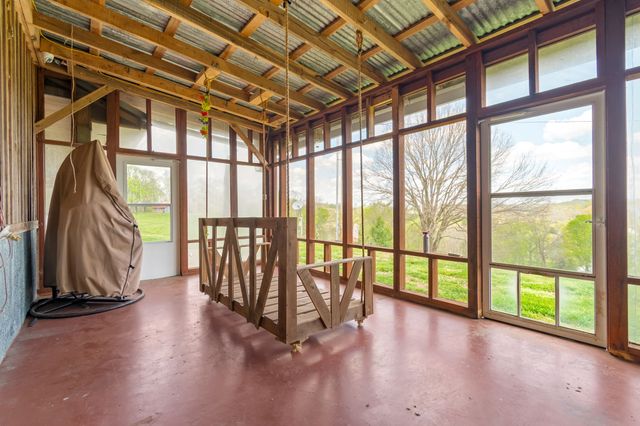 5123 Steam Mill Hollow Rd, Williamsport, TN 38487